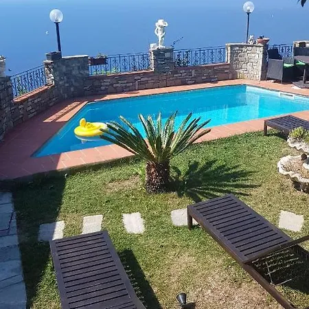 3 Bedrooms With Sea View Private Pool And Enclosed Garden At 3 Km Away From The Villa Imperia