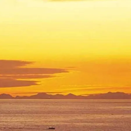 3 Bedrooms With Sea View Private Pool And Enclosed Garden At 3 Km Away From The * Imperia