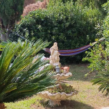 3 Bedrooms With Sea View Private Pool And Enclosed Garden At 3 Km Away From The * Imperia