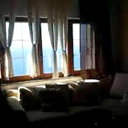 3 Bedrooms With Sea View Private Pool And Enclosed Garden At 3 Km Away From The *